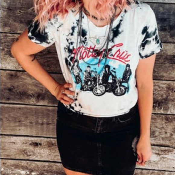 Prince Peter Collection Tops - ✨FINAL MARKDOWN✨Cropped Motley Crüe Tee